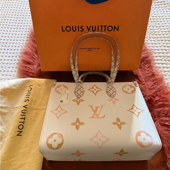 Louis Vuitton White and Gold Monogram Tote Bag - Picture 1 of 14
